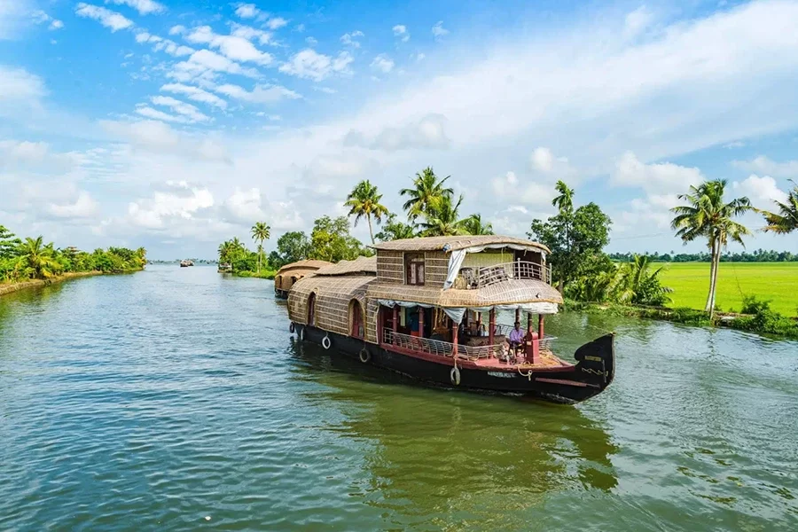 Kerala Tour | 6N/7D | 3 Star Hotels